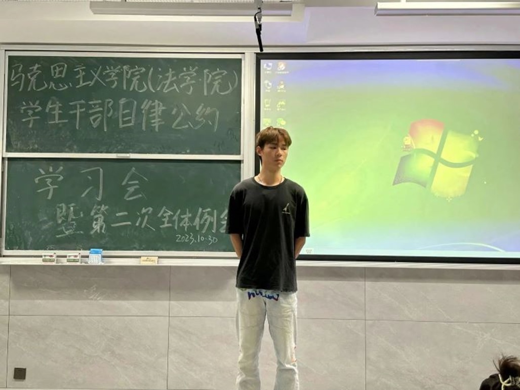 43699